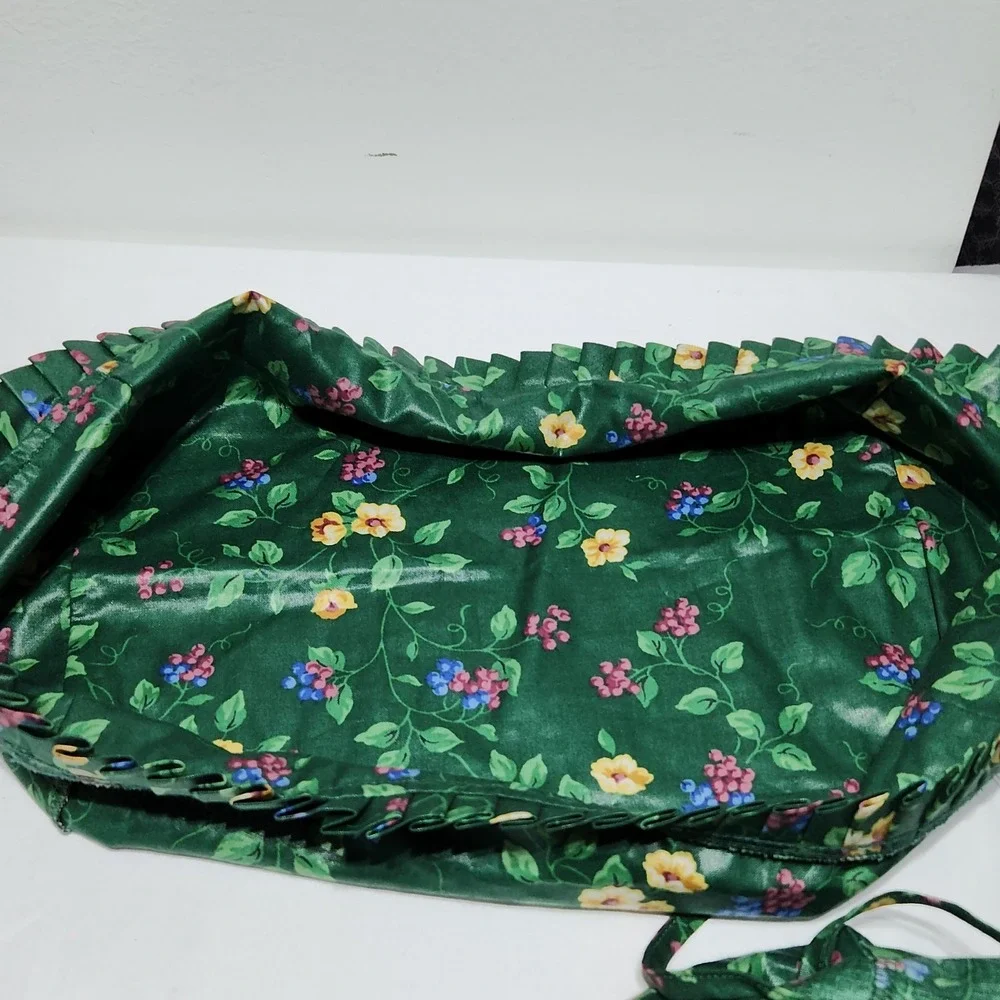 Longaberger Emerald Vine Green Floral Ruffle Fabric Liner Large Basket Side Tie‎